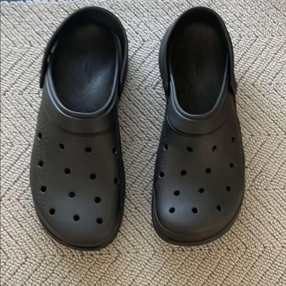 SKECHERS Men's Black Clogs